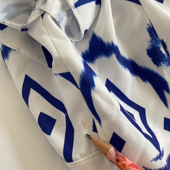 Blue white bohemian wild spirit geometric print tie waist shrug cover size small - Picture 8 of 8